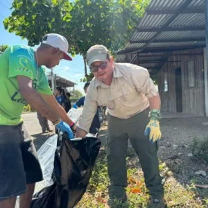 community cleanup limpiaton